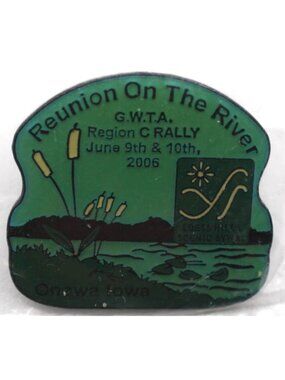 Reunion On The River 2006 GWTA Gold Wing Touring Assc Region Enamel Pin Iowa Vtg